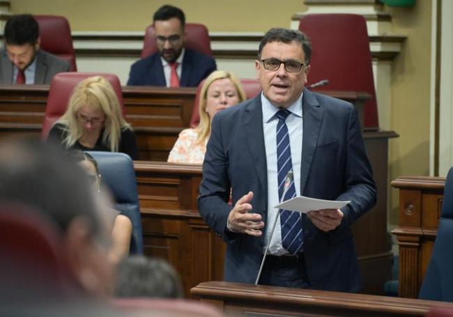 El consejero Manuel Miranda, en una intervención parlamentaria.