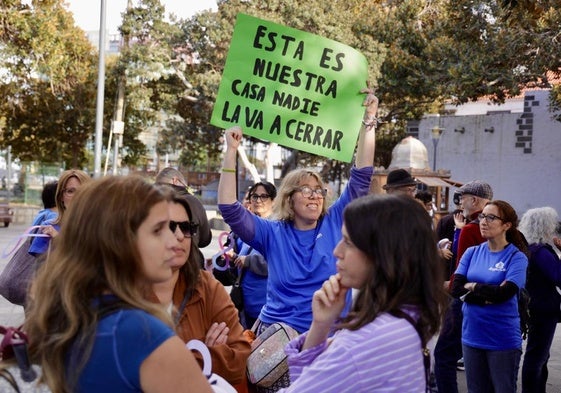 Concentración de Aspercan en el parque de San Telmo.