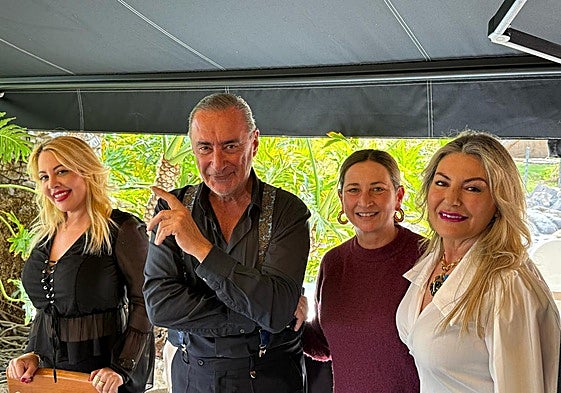 Yanet Portelles, Carlos Herrera, Vanesa Delgado y Luz Cappa.