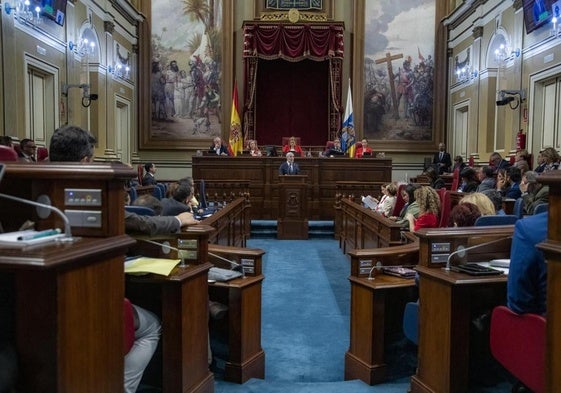 Pleno del Parlamento de Canarias.