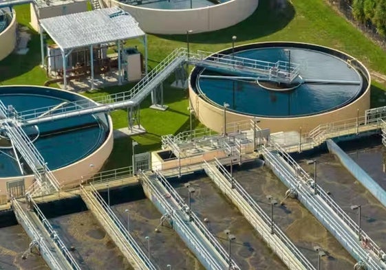 ¿Y si los contaminantes presentes en el agua nos sirvieran para depurarla?