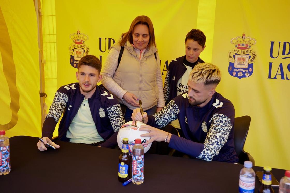 Januzaj y Viti regalan ilusión en el Gran Canaria