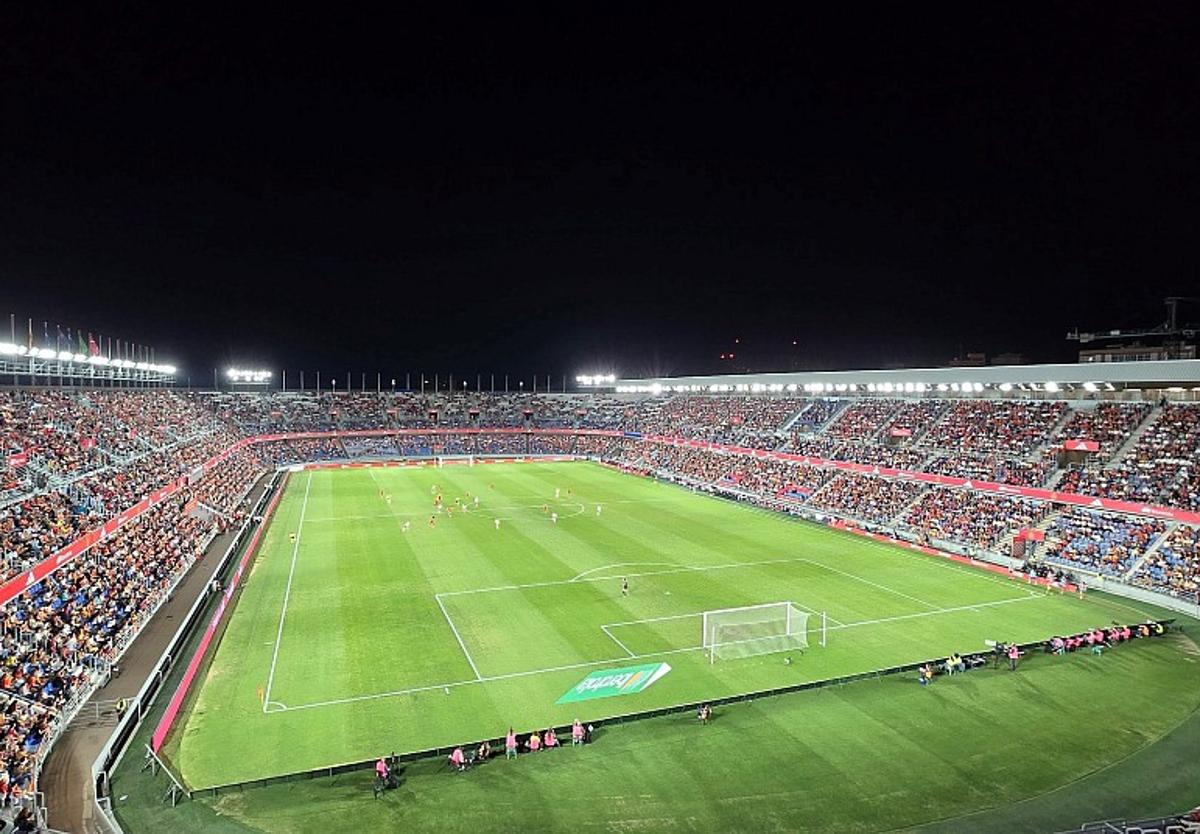 «Godo de mierda», el insulto al árbitro del Tenerife-Cádiz denunciado por LaLiga