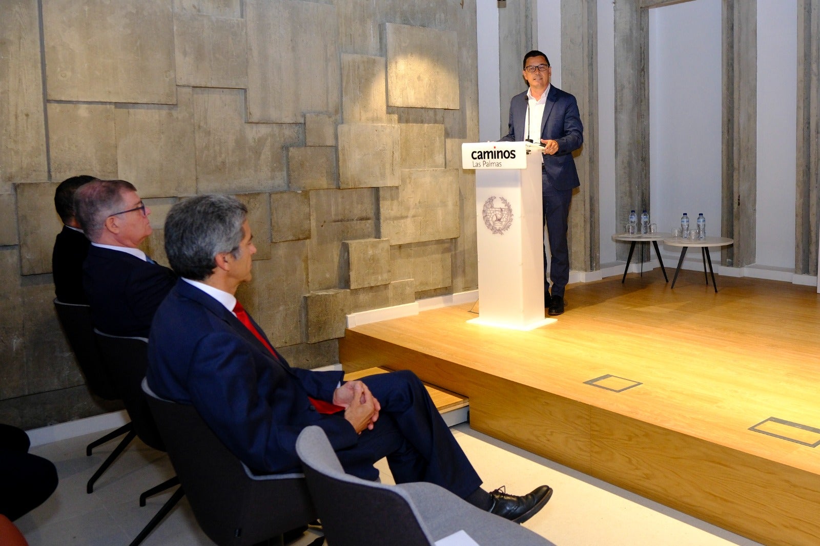 Imágenes del tributo y legado de León y Castillo