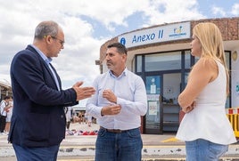 Acosta, Marichal y Vega durante la visita al Anexo de Maspalomas.