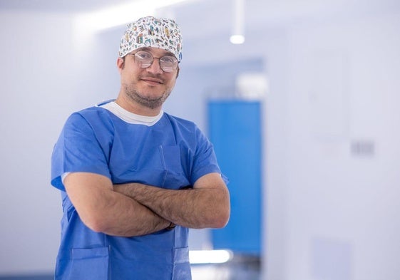 Dr. Diego Laverde Patiño, urólogo de Hospital San José, experto en cirugía con láser Holmium.