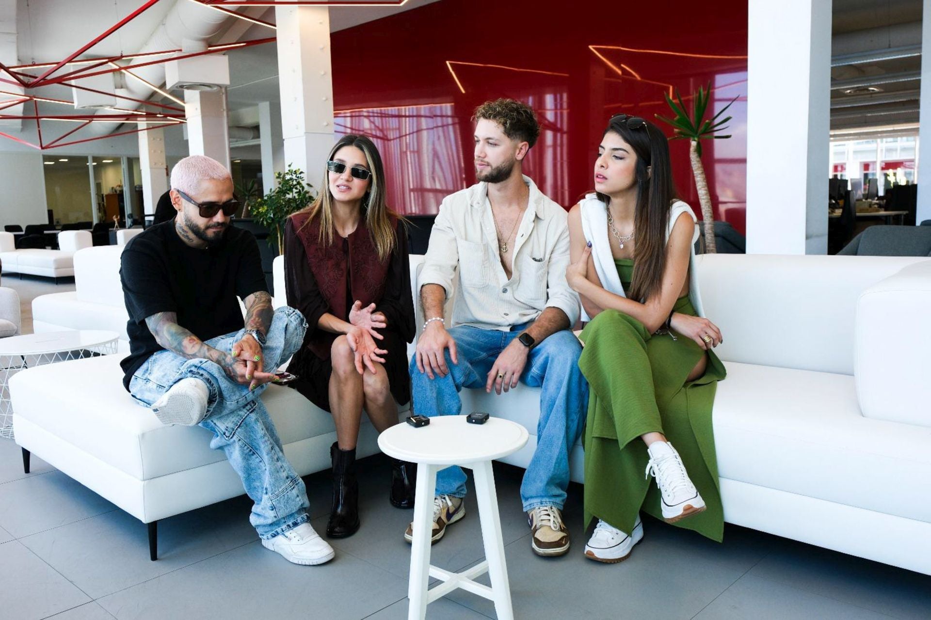 La visita de los actores de &#039;La Reina del Flow&#039; a CANARIAS7, en imágenes