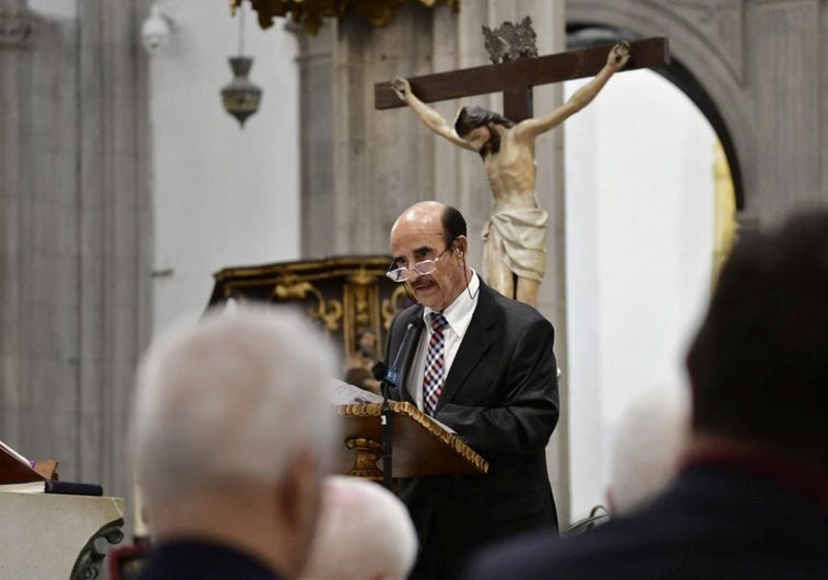 El veterano periodista Santiago García Ramos.