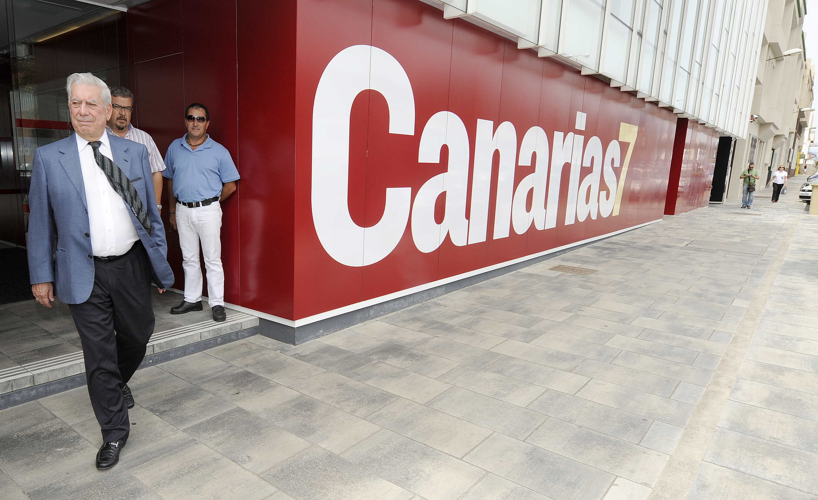 Las visitas del escritor peruano a Gran Canaria, en imágenes