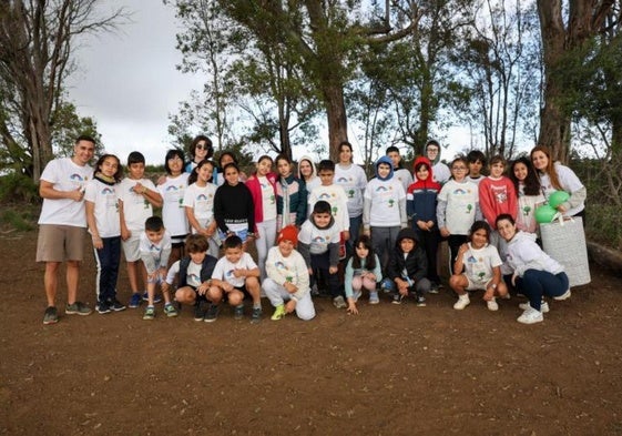 Foto de familia del campamento de Lomo Jurgón