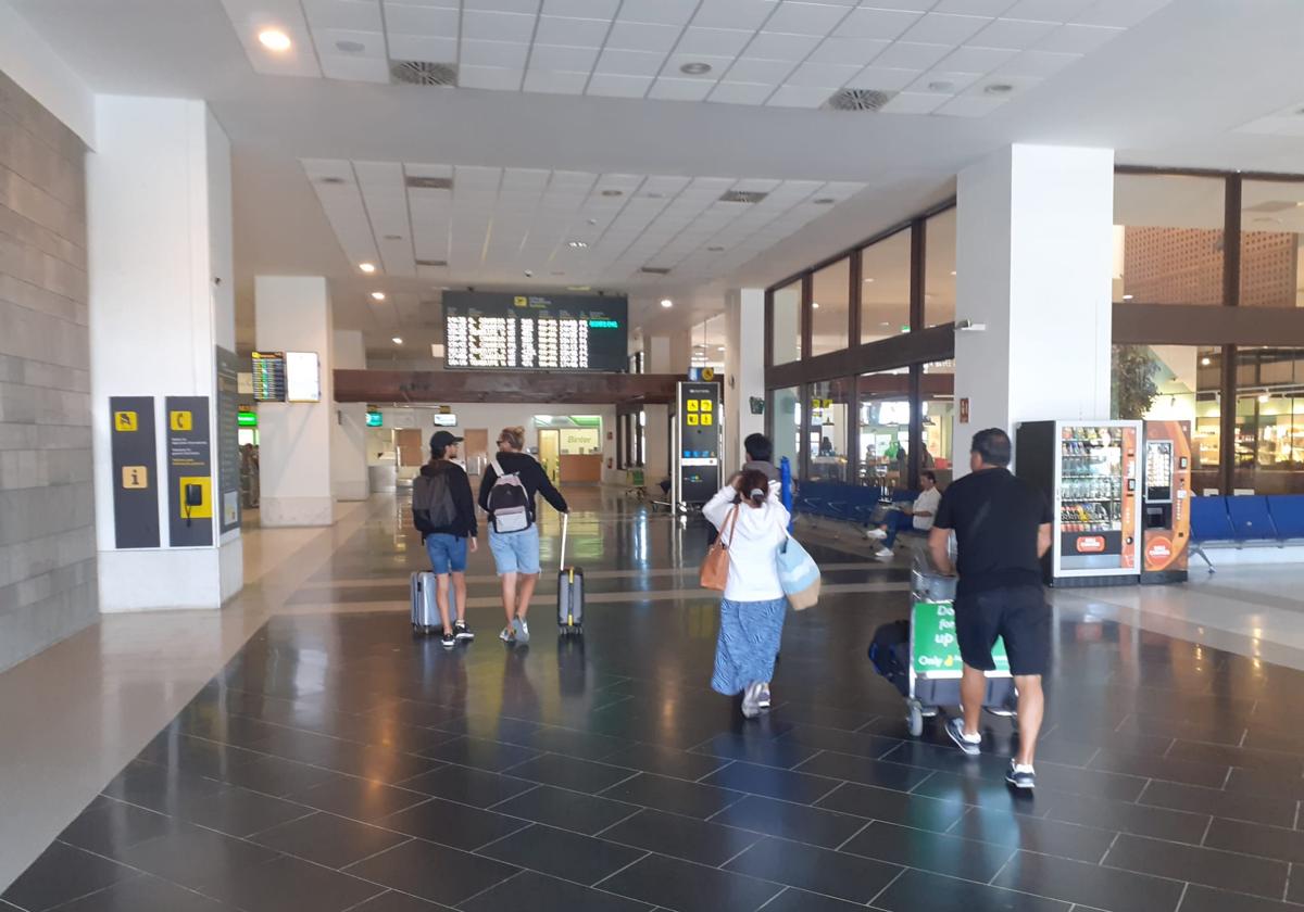 Nunca tantos viajeros y operaciones aéreas en Guacimeta como en marzo