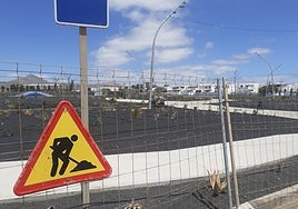 Parque urbano de Playa Honda, aún con necesidad de vallado.