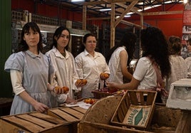 Imagen facilitada por la asociación Canarias Retro que recrea un momento de la zafra del tomate en el sureste de Gran Canaria