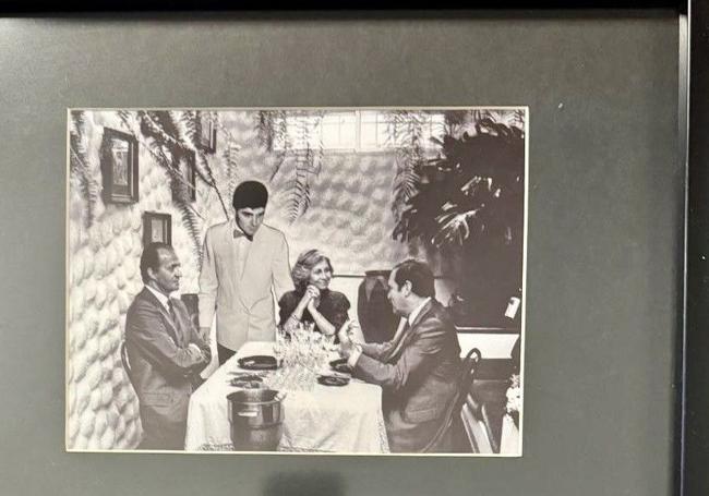 Fotografía recuerdo de aquel servicio a los Reyes eméritos