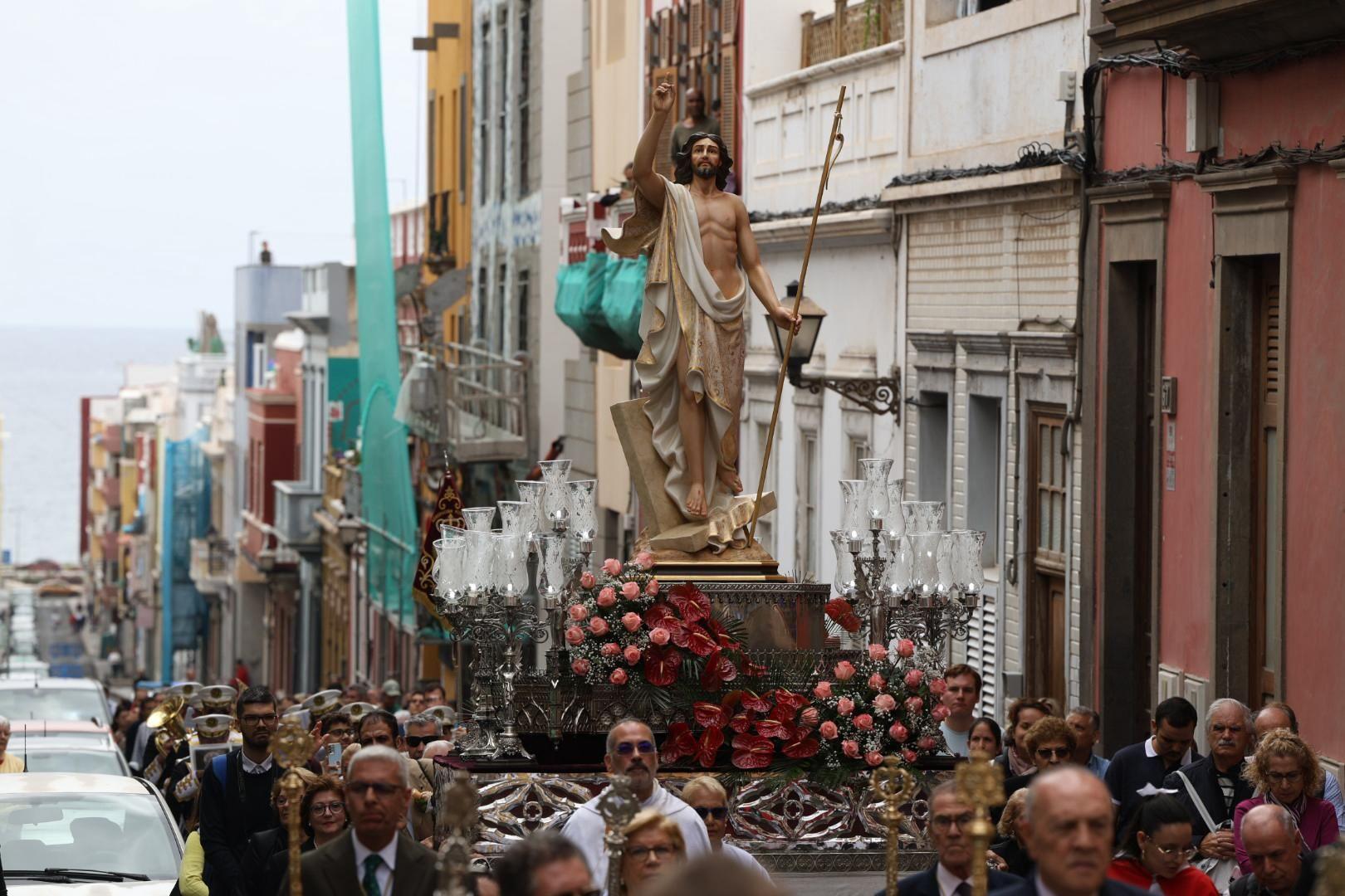 La procesión del Cristo Resucitado, en imágenes