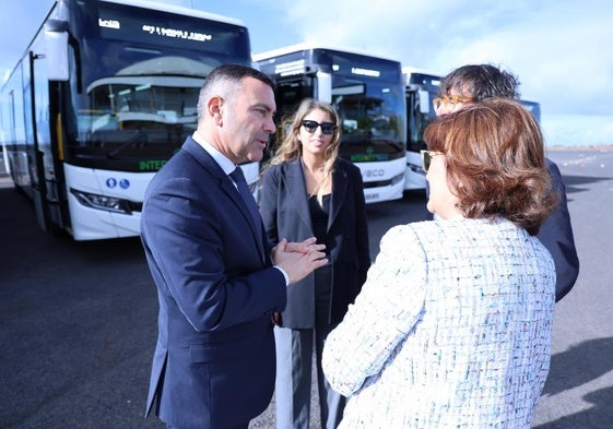 Presentación de guaguas, a nivel interno, antes de Semana Santa.