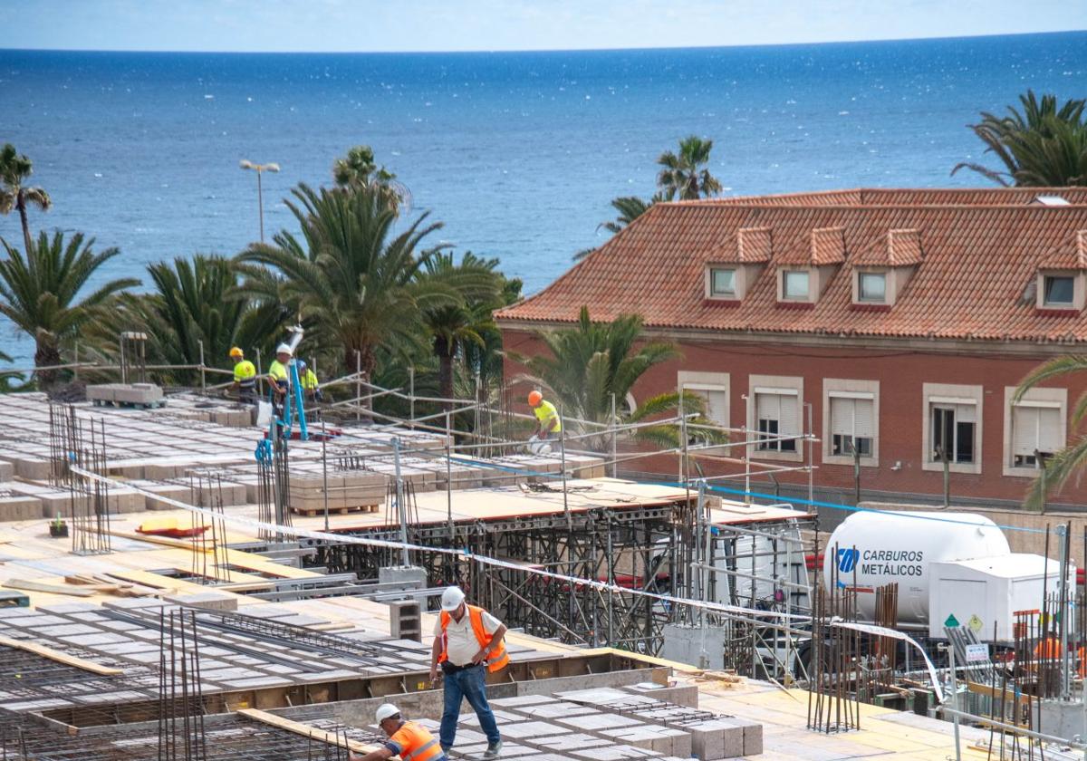 CC OO y UGT piden anticipar la jubilación en la construcción dada su edad y los accidentes