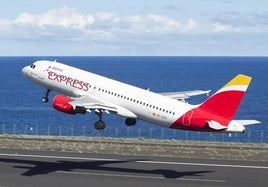 Imagen de un avión de Iberia Express.