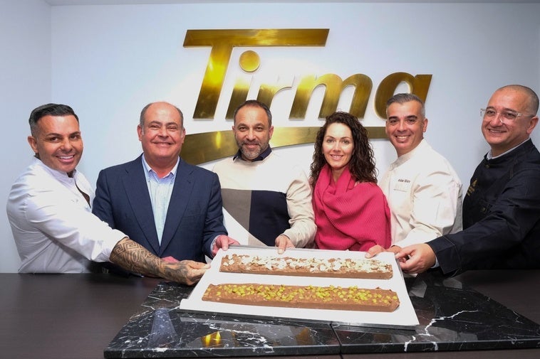 La fábrica de Tirma acogió la presentación de este ambicioso proyecto que se llevará a cabo en Navidad. De izquierda a derecha, Yeray Reyes, Virgilio Correa, Raúl Afonso, Belén Rivero, Aridane Rivero y Fran Viera.