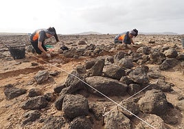 Trabajos arqueológicos encargados en 2024 por el Cabildo de Fuerteventura en el yacimiento funerario de la rosa de Abajo, en el municipio de Puerto del Rosario.