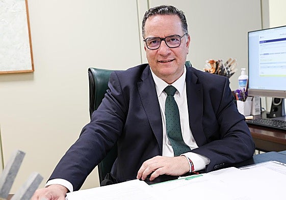 Poli Suárez durante la entrevista en la Consejería del Gobierno de Canarias.