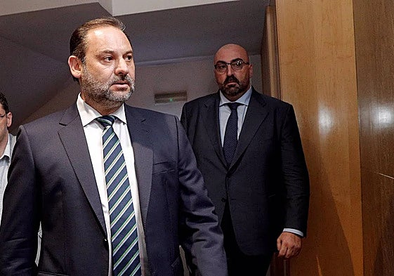 La comparecencia prevista para el lunes 28 de abril se ha suspendido, tras presentar este una baja médica, sin nueva fecha programada.