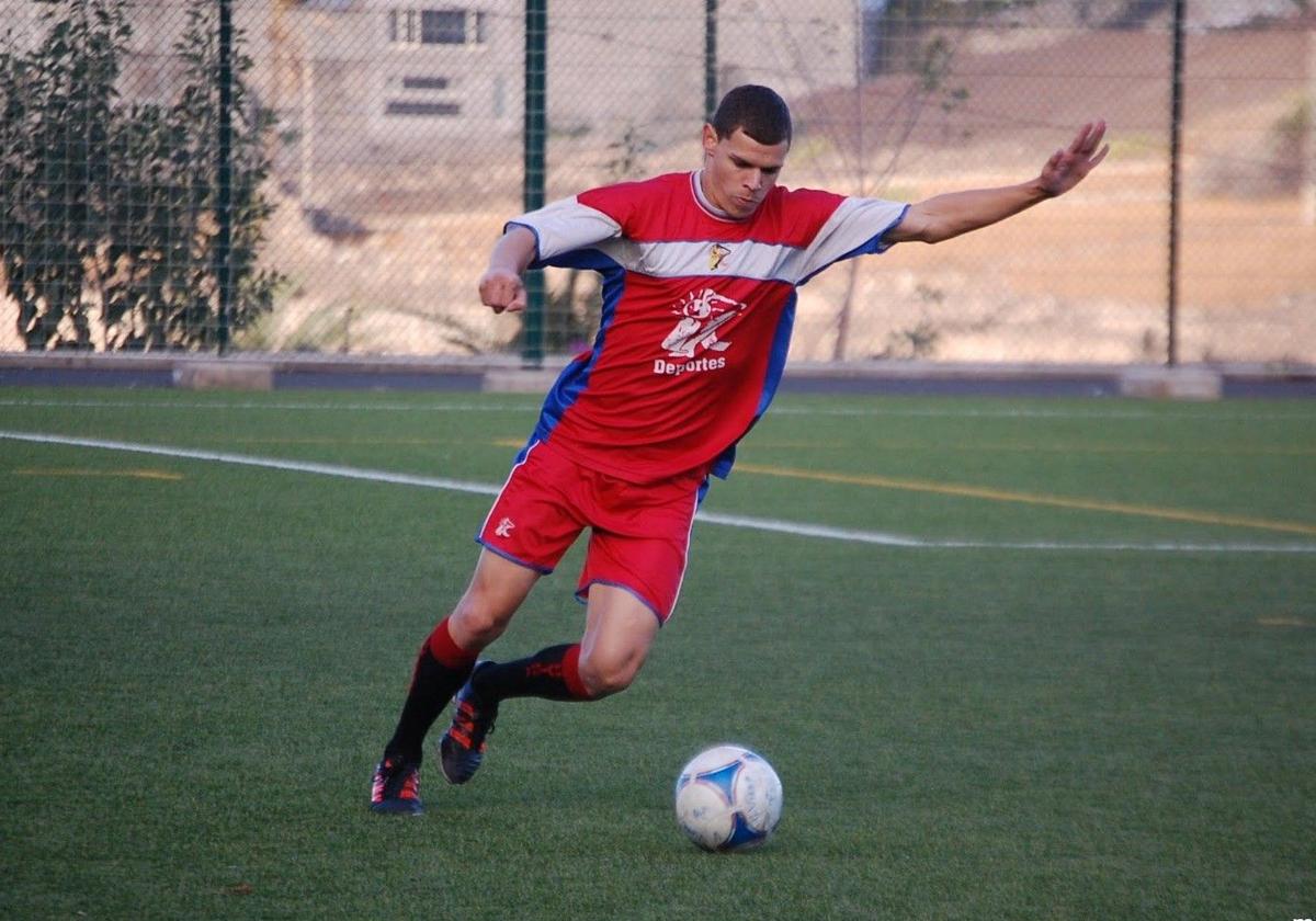 Elvis, un clásico del fútbol regional: 450 partidos en dos décadas de carrera