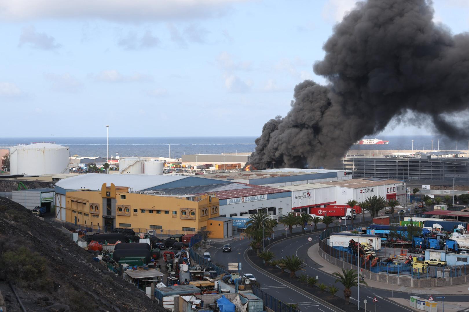 El incendio del Dique de la Esfinge en el Puerto de Las Palmas de Gran Canaria
