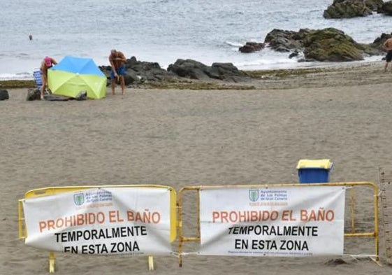 Una de las etapas claves, se ha realizado una limpieza en Playa Chica, en Lanzarote, con la participación activa de vecinos y colaboradores.