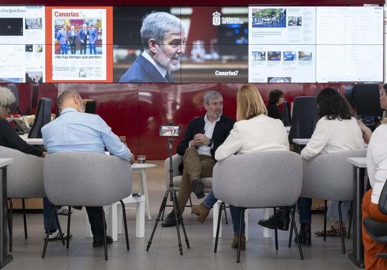 El presidente del Gobierno de Canarias, Fernando Clavijo, en las instalaciones de este periódico.