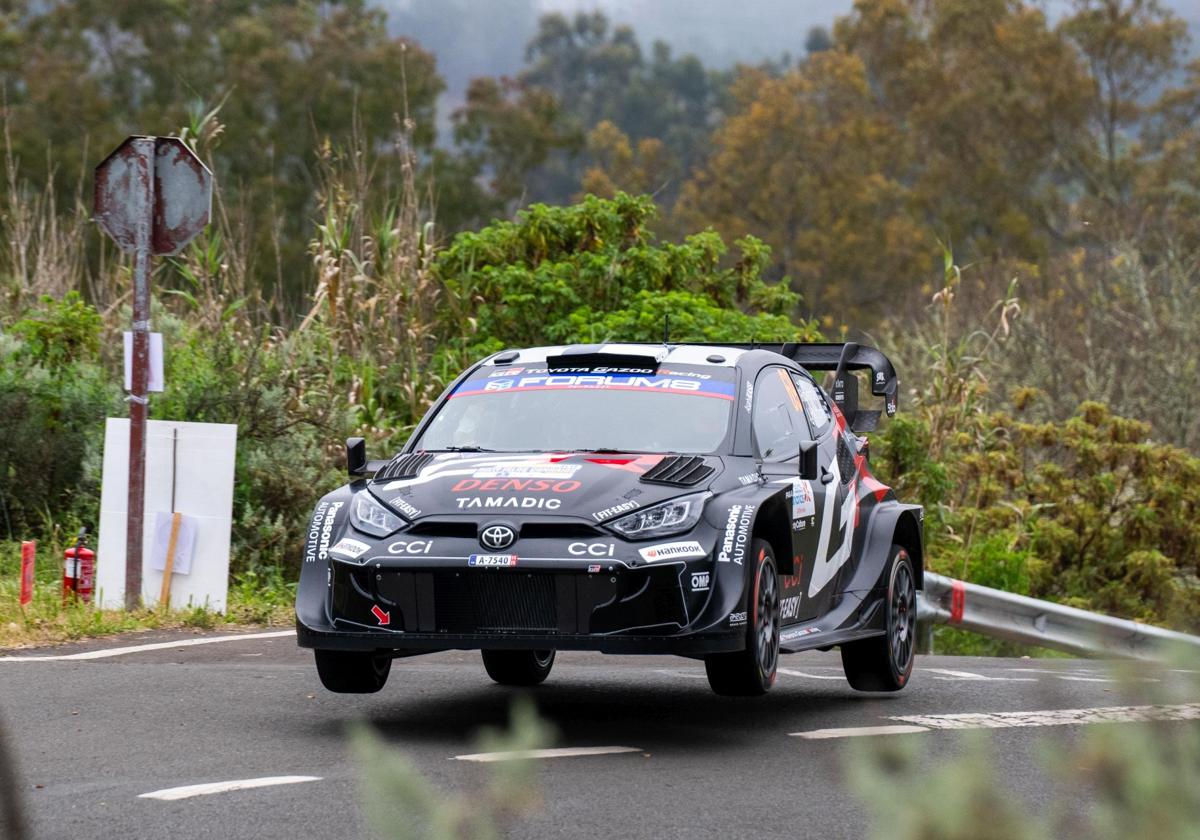 Kalle Rovanpera sigue dominando el Rally Islas Canarias 2025
