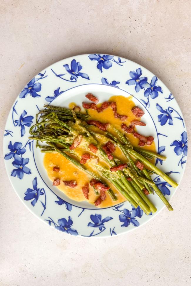 Plato de verduras a la carbonara