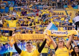 La Marea Amarilla alienta a los suyos durante un encuentro disputado en el Arena.