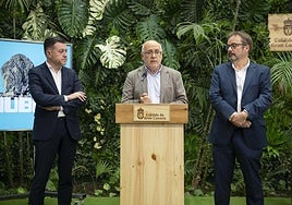 Teodoro Sosa, Antonio Morales y Raúl García Brink en un acto reciente del Cabildo de Gran Canaria.
