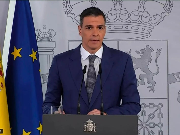 El presidente del Gobierno, Pedro Sánchez, en rueda de prensa este lunes.