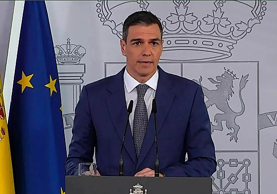 El presidente del Gobierno, Pedro Sánchez, en rueda de prensa este lunes.
