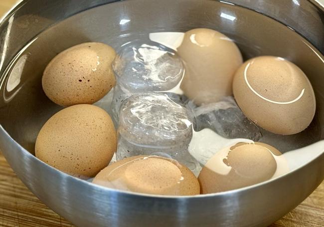 Enfriamos los huevos