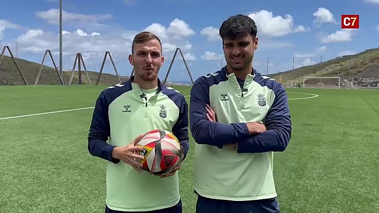 Los capitanes de Las Palmas Atlético, Brian Velázquez y José Ángel, piden a la afición que acuda al Anexo