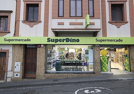 Fachada de SuperDino Teror.