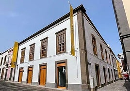 Fachada de la Universidad de las Hespérides.