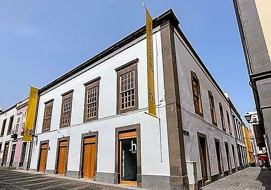 Fachada de la Universidad de las Hespérides.