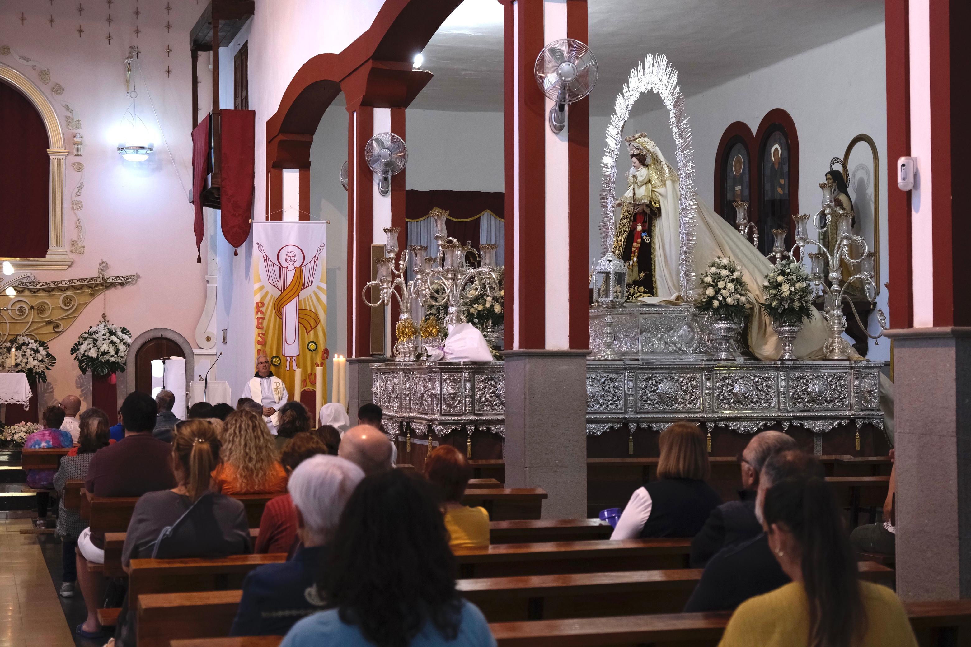 La misa y procesión estandarte coronación Virgen del Carmen, en imágenes