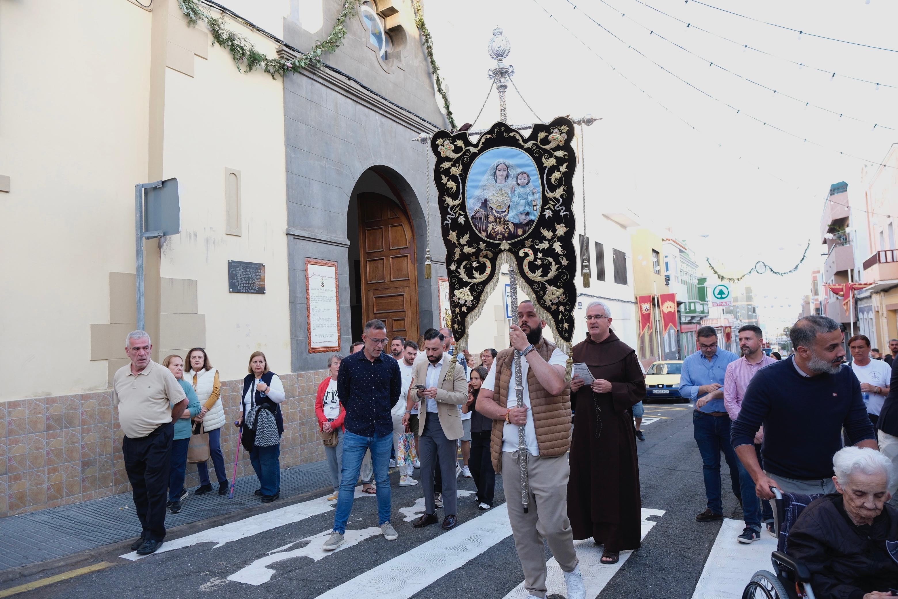 La misa y procesión estandarte coronación Virgen del Carmen, en imágenes