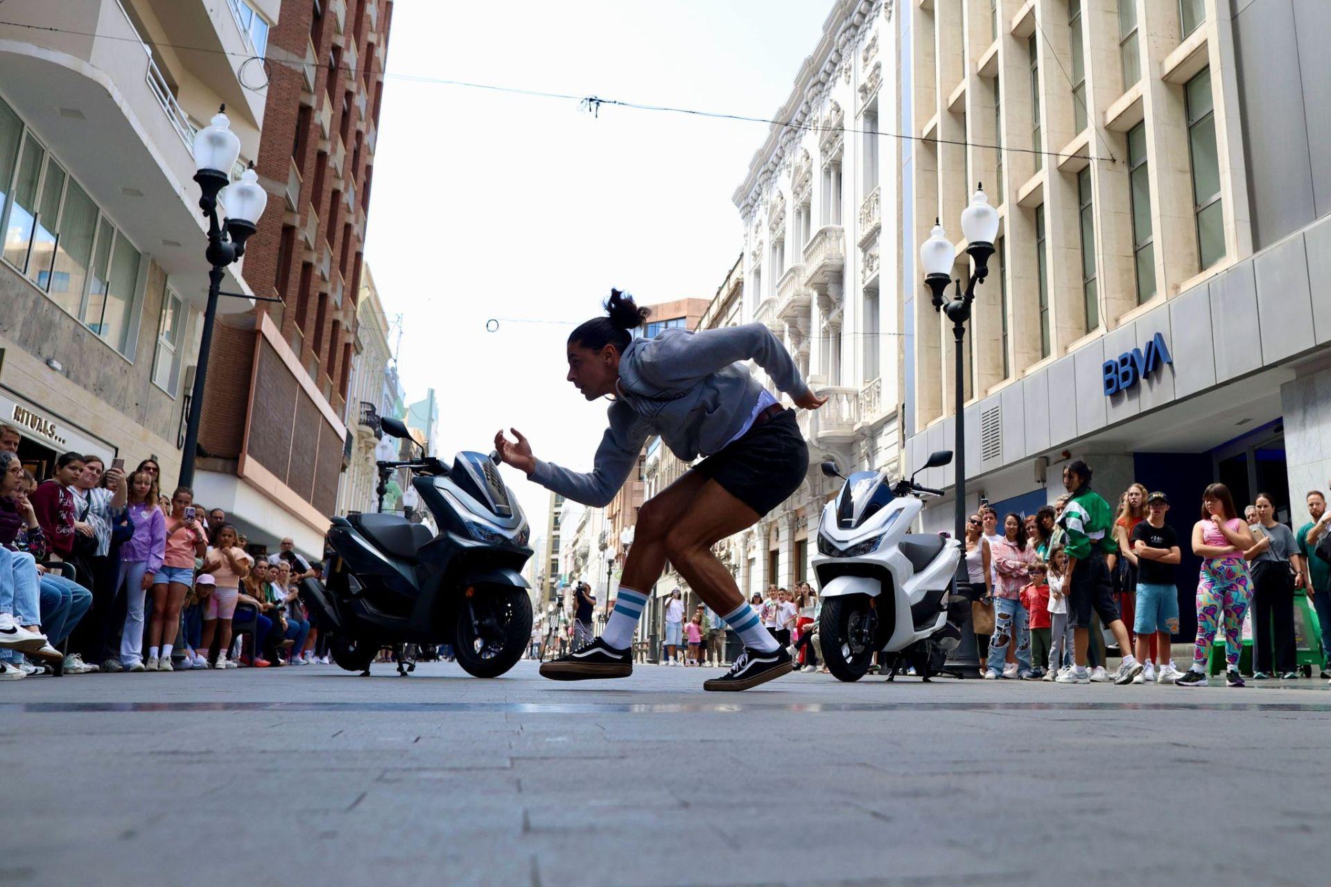 Triana se convierte escenario de un &#039;flashmob&#039;