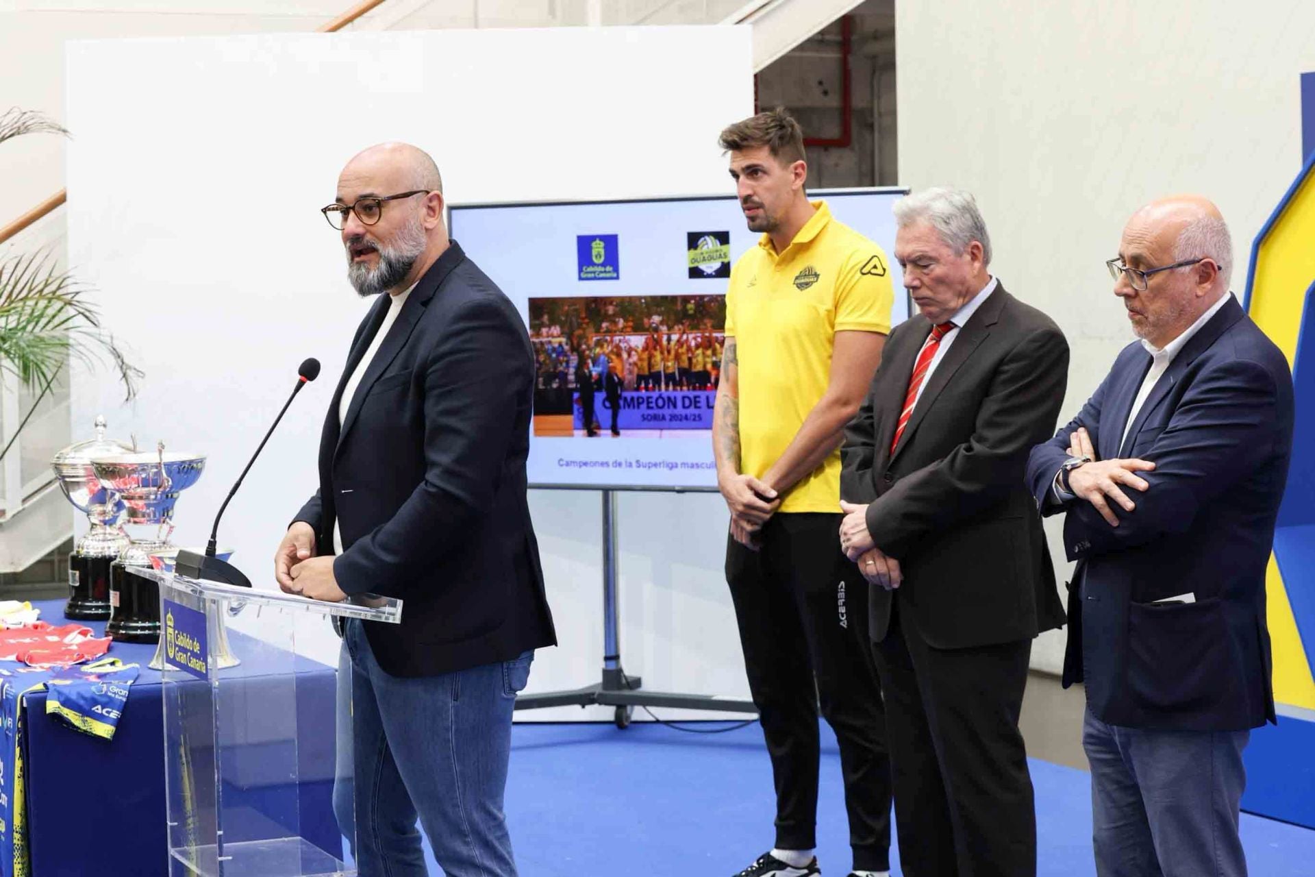 La recepción del guaguas en el Cabildo de Gran Canaria, en imágenes
