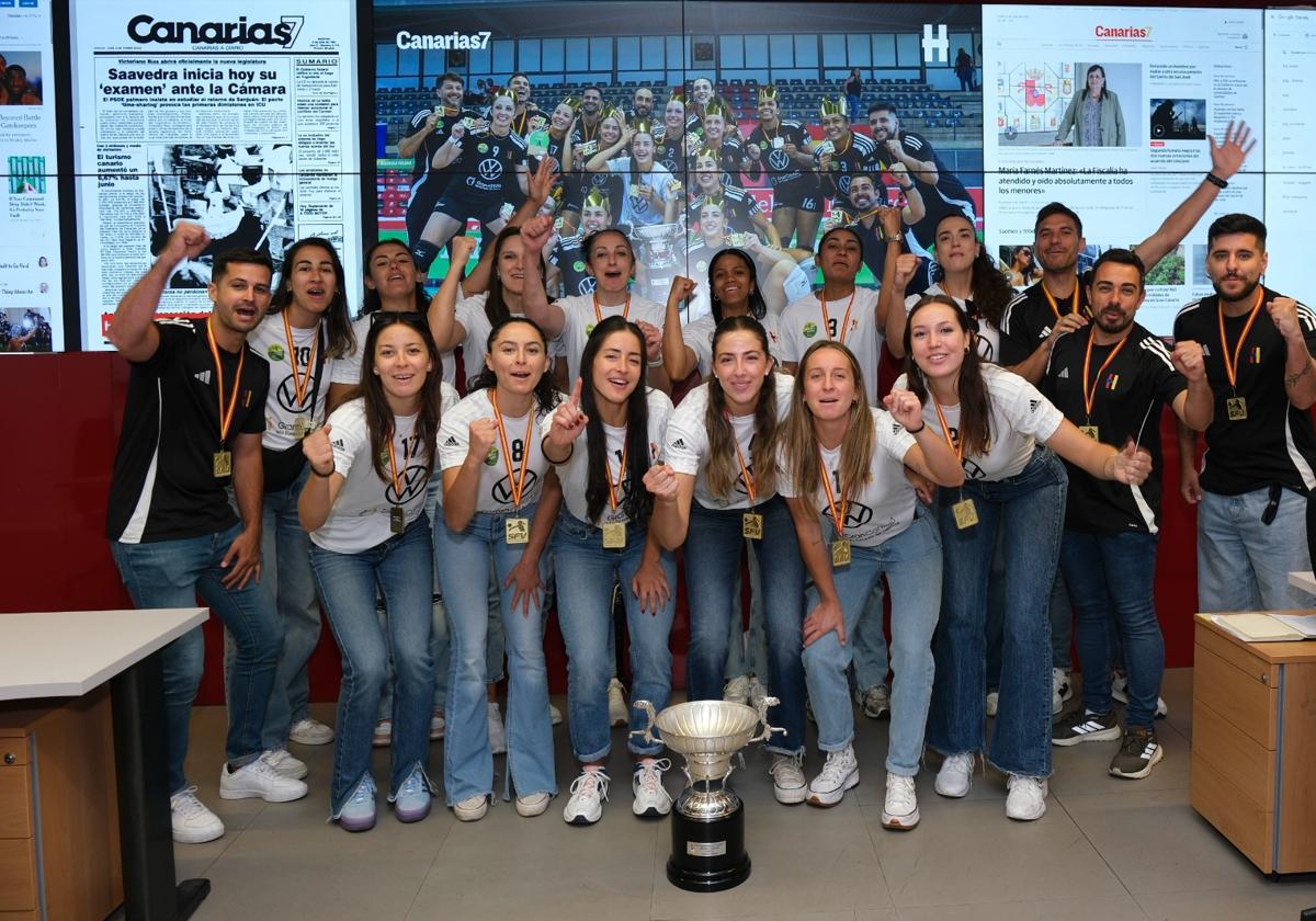 Las campeonas del Heidelberg Volkswagen visitan CANARIAS7