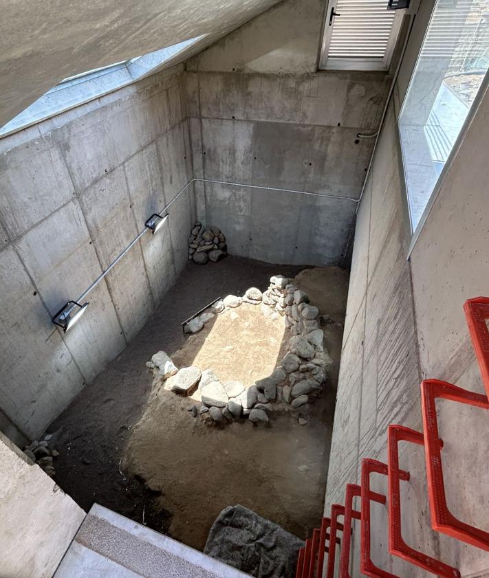 Imagen secundaria 2 - Imágenes de las estructuras prehispánicas conservadas en el IES Agáldar.