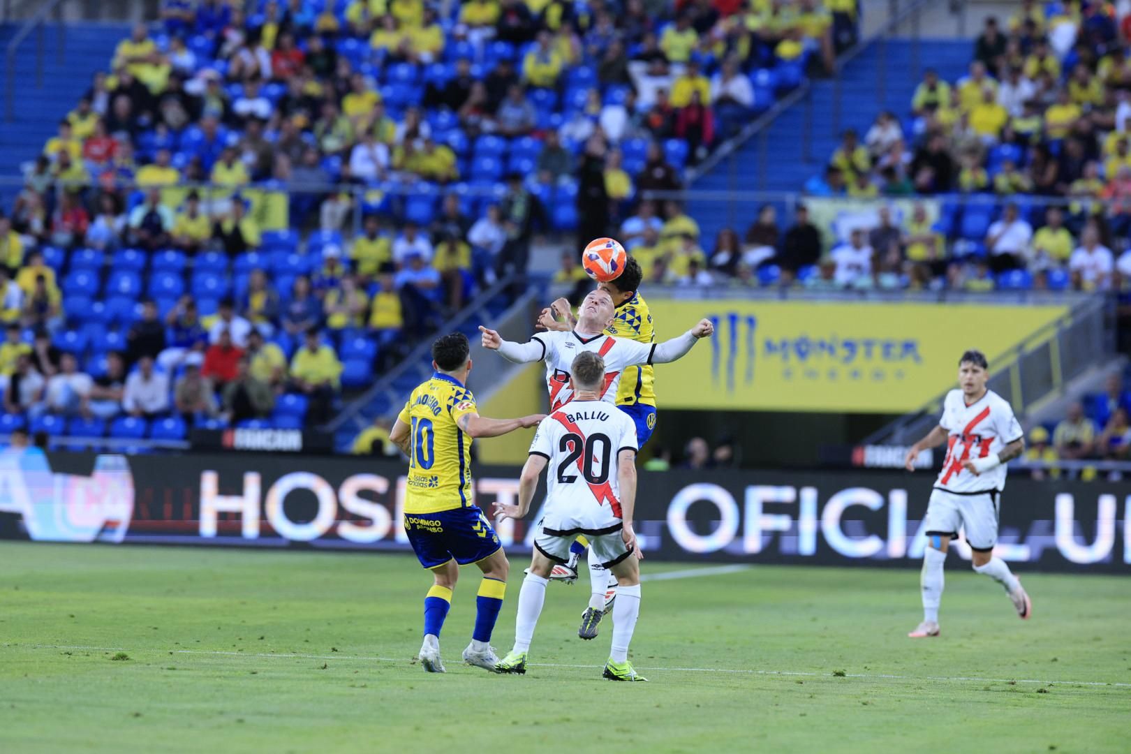 La batalla frente al Rayo, en imágenes