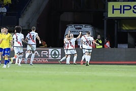 El Rayo celebra el tanto de Álvaro García.