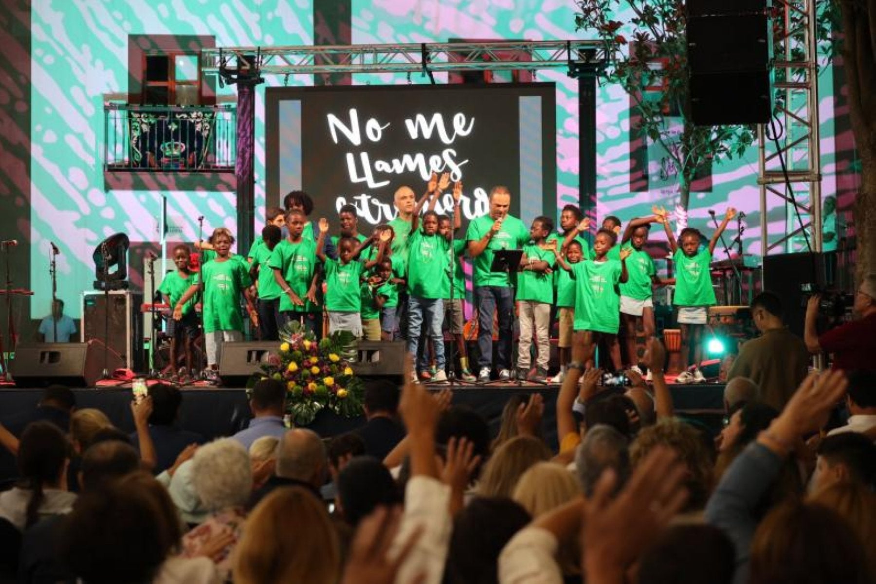 El grupo de niños participó en las fiestas Artenara en 2024.
